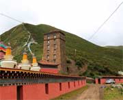 班玛城市风光